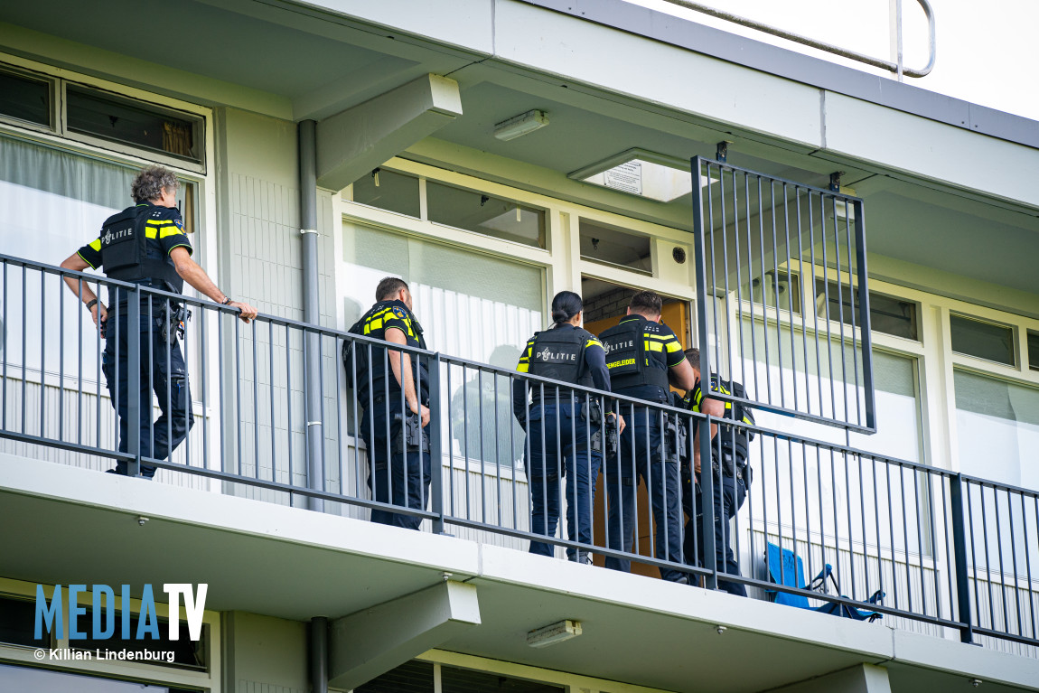 Grote zoekactie naar minderjarige verdachte met vuurwapen Lodijk Rotterdam