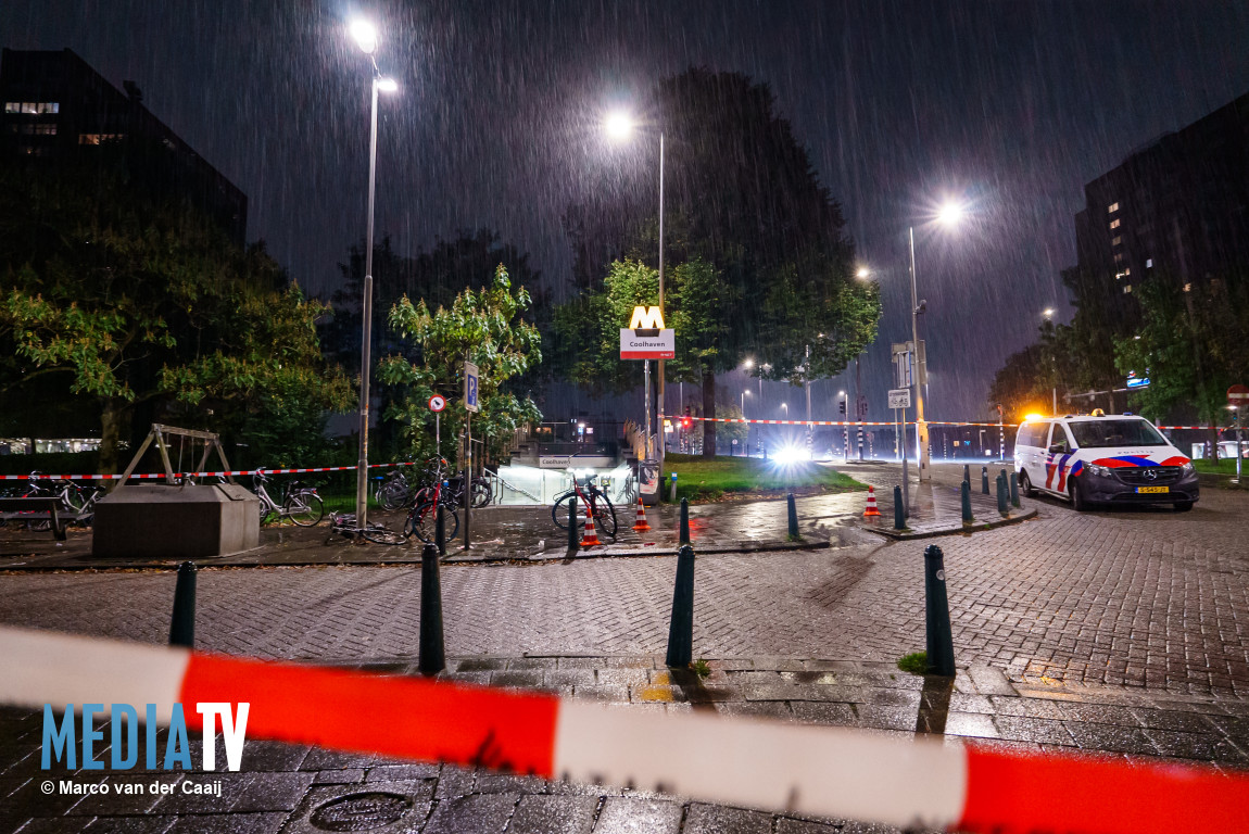 Twee gewonden door steekpartij bij metrostation Coolhaven Rotterdam