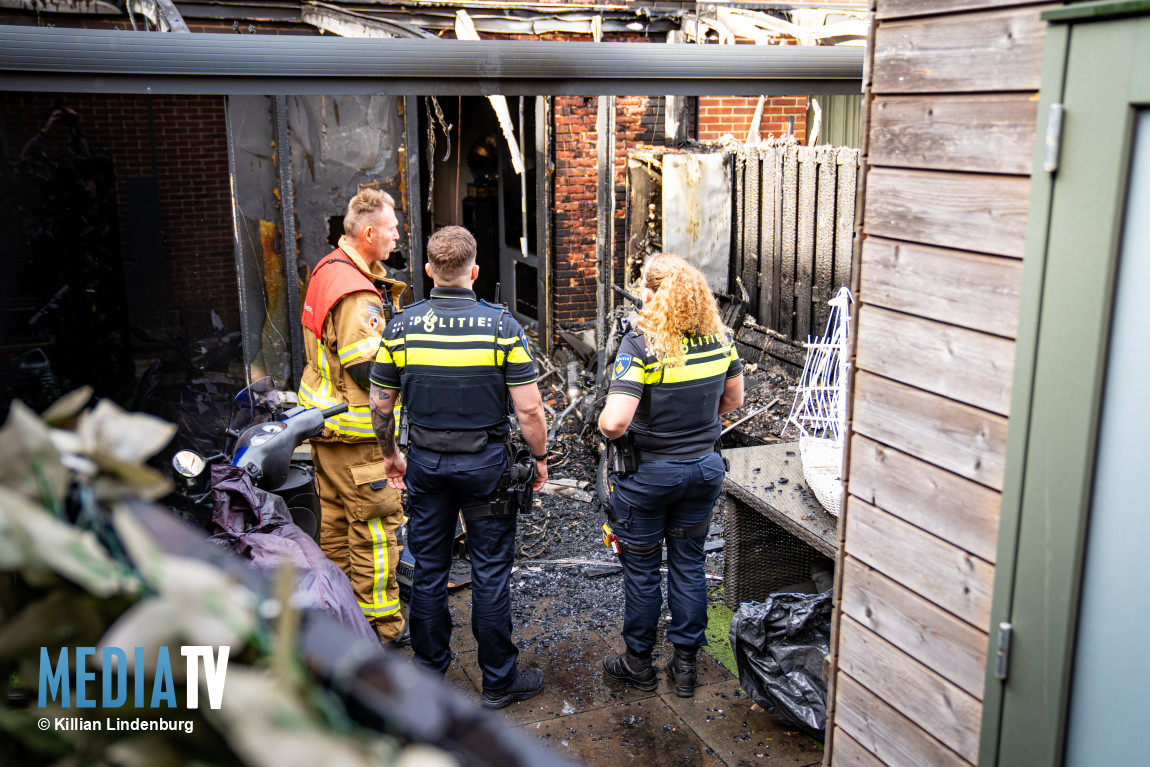 Fietsaccu veroorzaakt uitslaande brand in woning Overijselsestraat Rotterdam