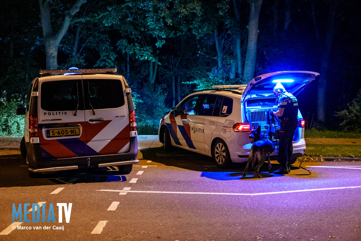 Politie doorzoekt park na beroving Westfrankelandsedijk Schiedam