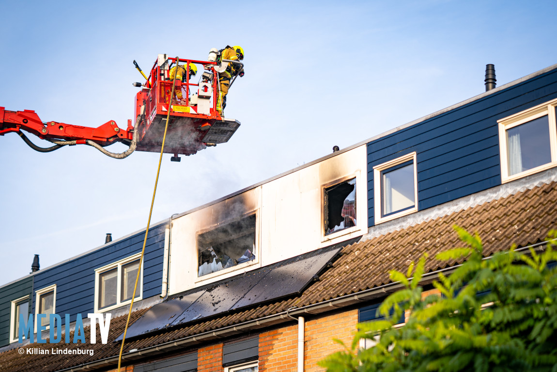 Twee gewonden bij uitslaande woningbrand Wikkedreef Spijkenisse