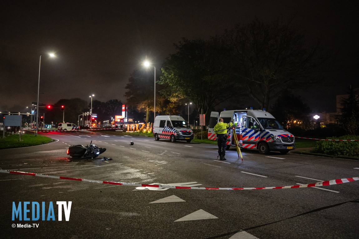 Onderzoek na aanrijding tussen auto en motorscooter Boyleweg Spijkenisse