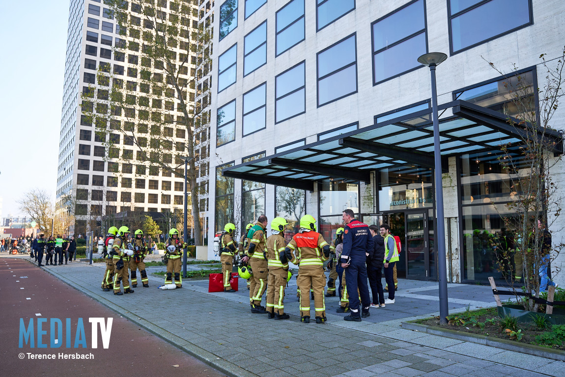 Een van de Lee Towers geëvacueerd na brandmelding Marconistraat Rotterdam