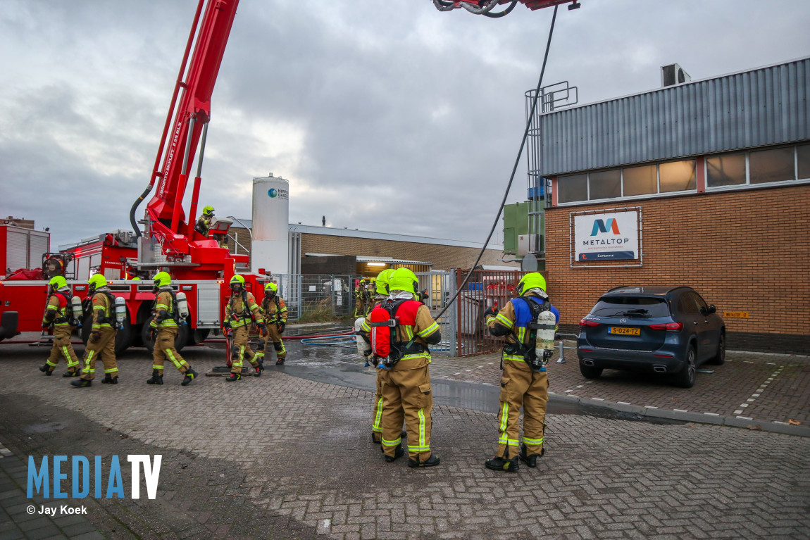 Brand in silo naast bedrijfspand James Wattweg Vlaardingen