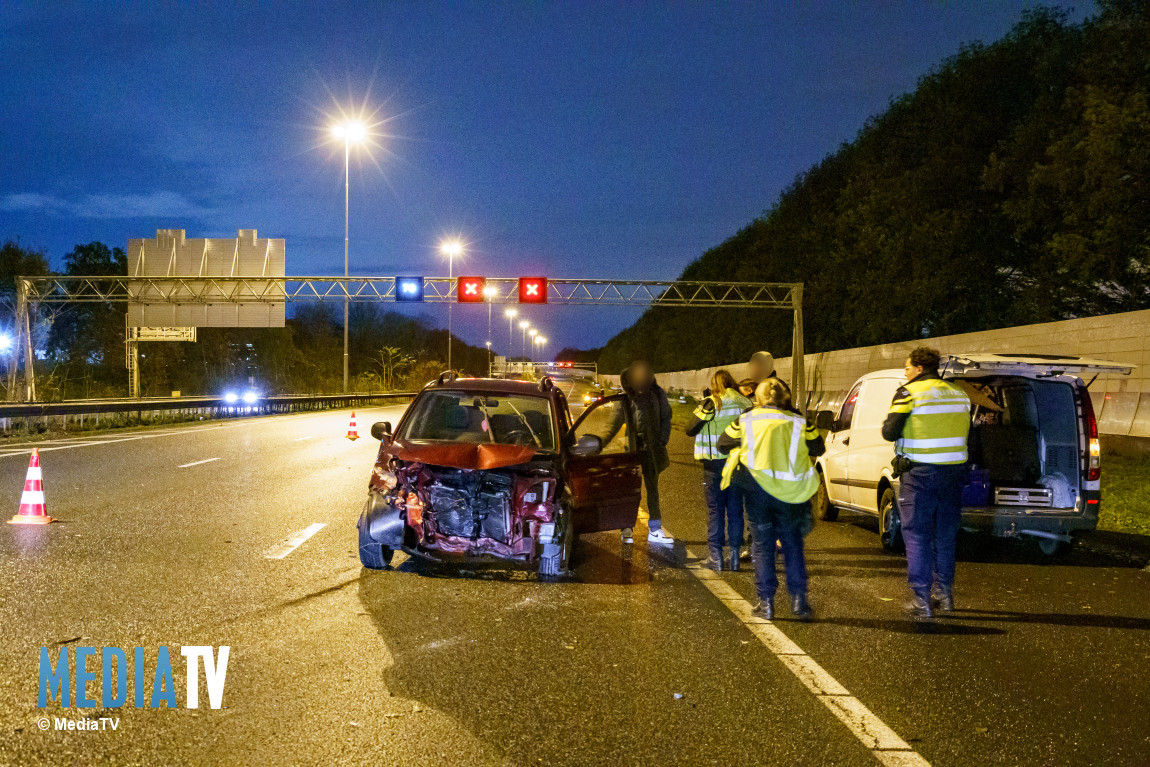 Man onder invloed crasht tegen vangrail A20 Rotterdam-Crooswijk