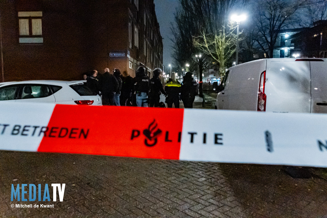 Man met onbegrepen gedrag dreigt woning in brand te steken Oude Watering Rotterdam