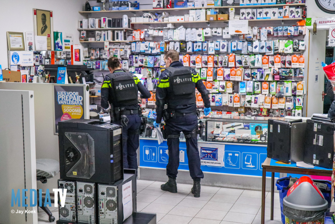 Man probeert telefoonwinkel te overvallen Reigerlaan Vlaardingen