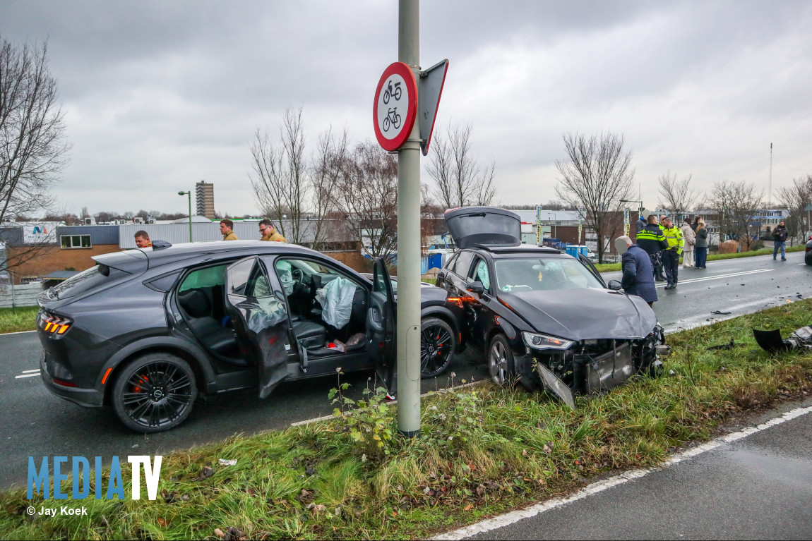 Meerdere gewonden bij aanrijding op Maassluissedijk Vlaardingen