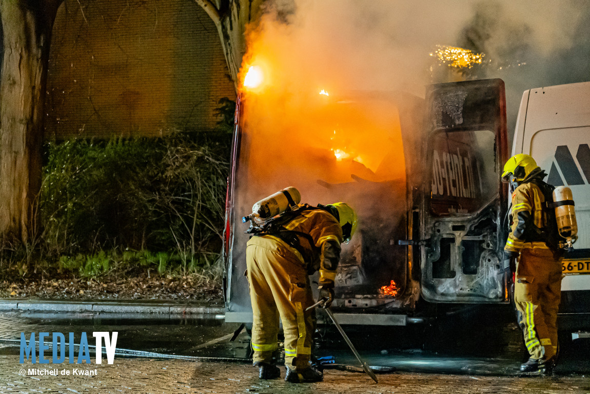 Bestelbus uitgebrand Vechtstraat Ridderkerk