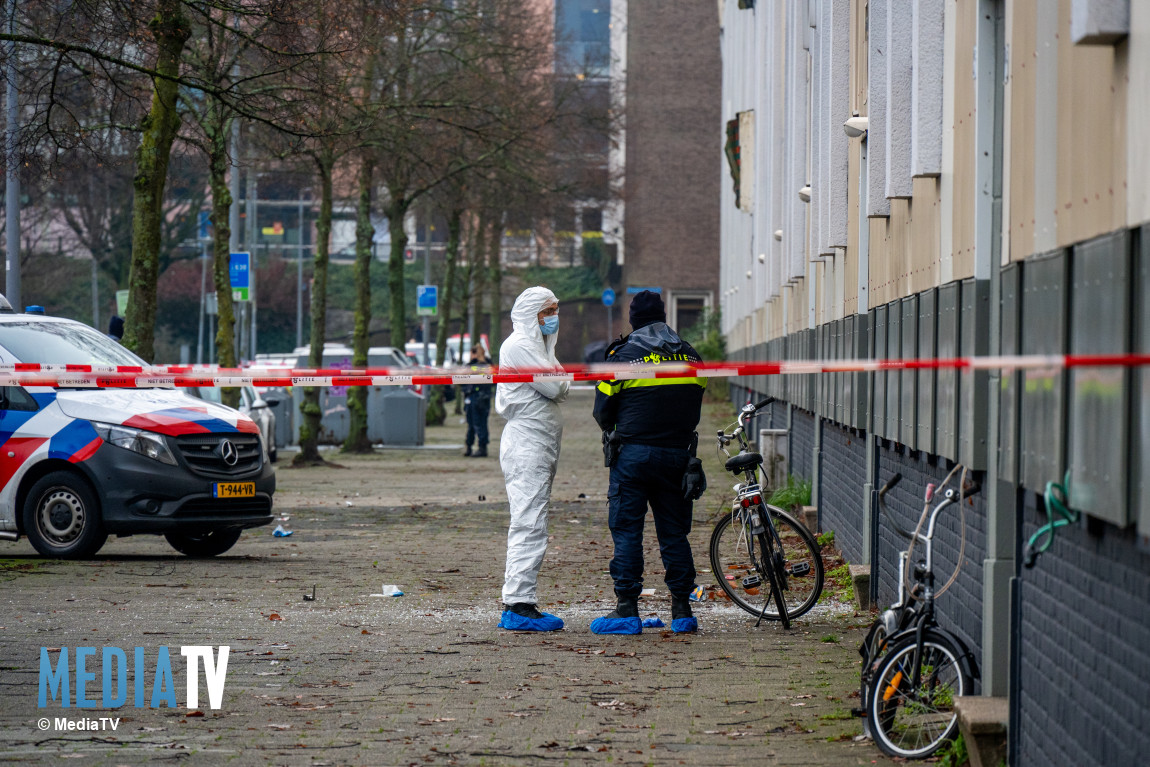 Verdachte doodgeschoten tijdens politie-instap Speelmanstraat Rotterdam