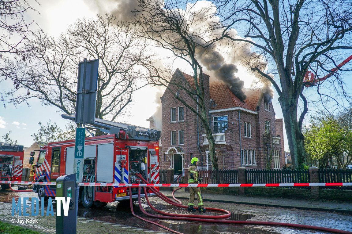 Zeer grote uitslaande brand historische woning Parkweg Vlaardingen