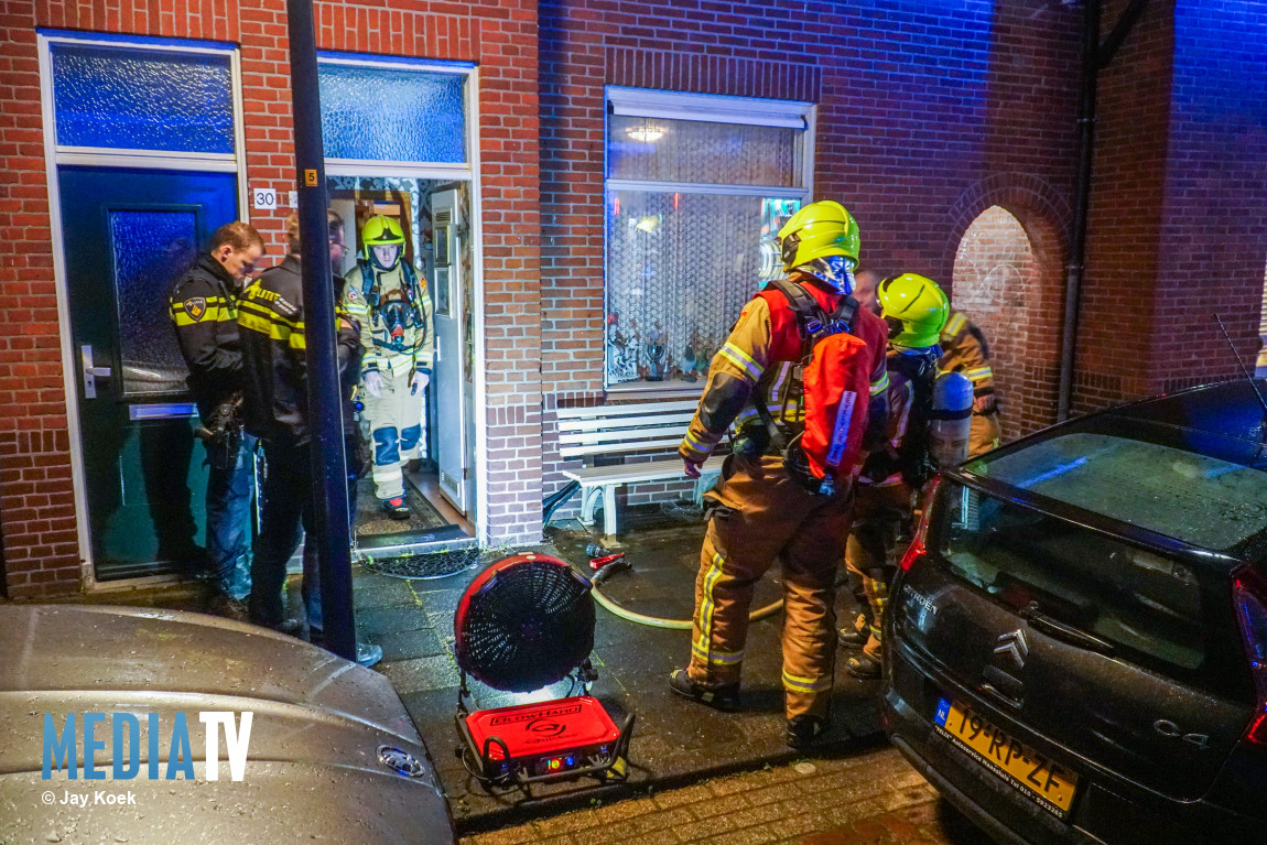 Oudere man lichtgewond bij keukenbrand Esserstraat Maassluis