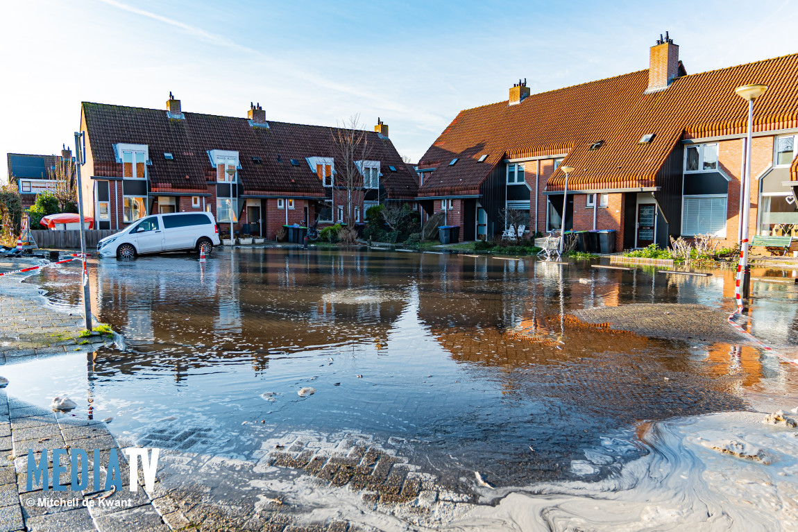 25 huishoudens zonder gas en water na leidingbreuk Lepelaarhoek Spijkenisse