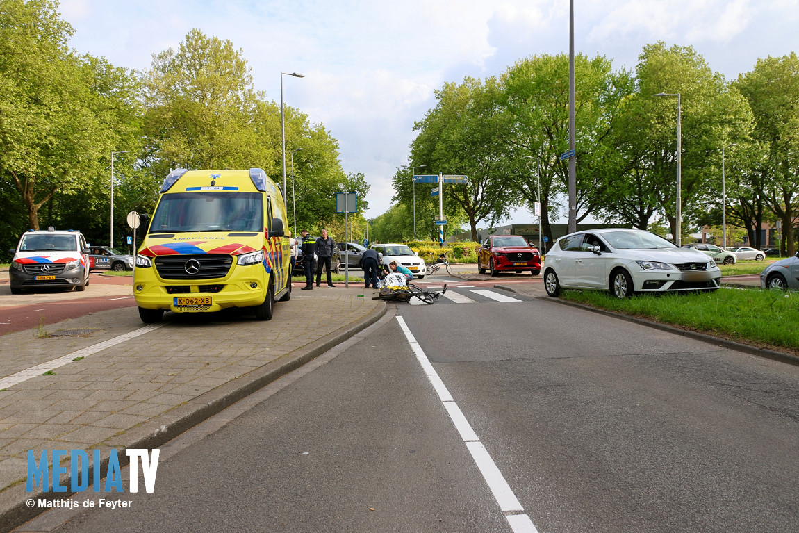 Fietser gewond bij aanrijding met auto President Rooseveltweg Rotterdam