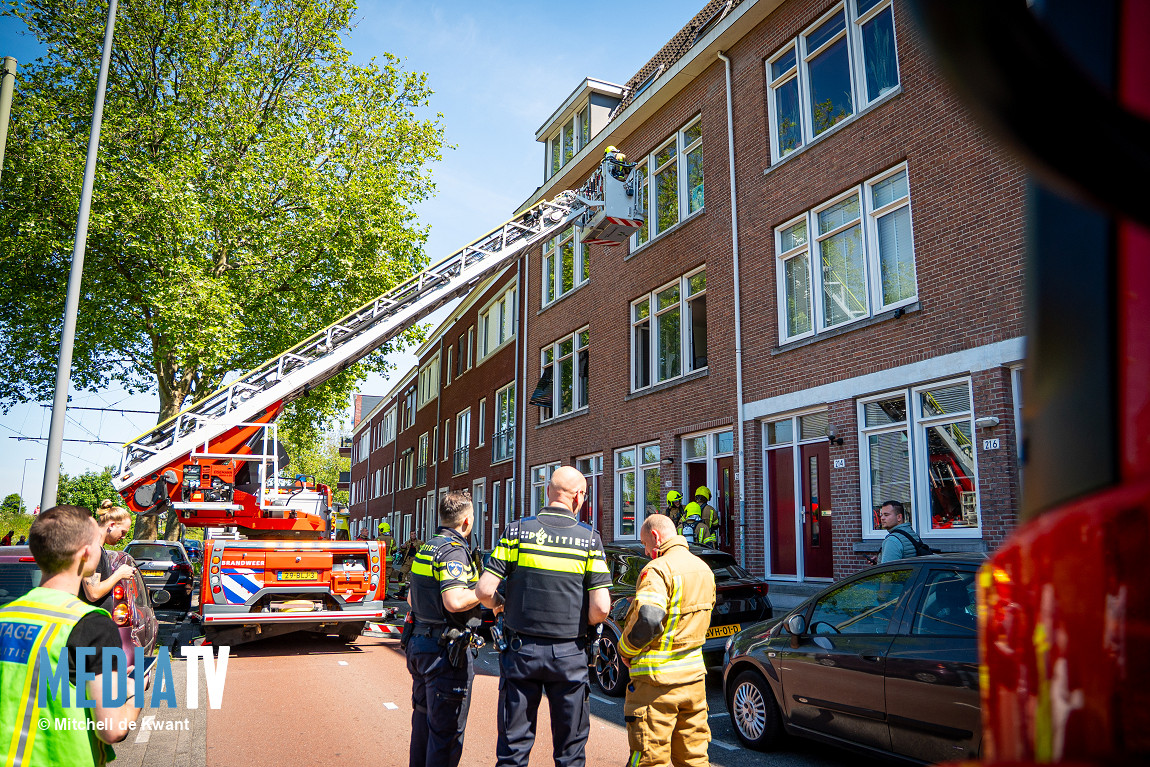 Veel rookontwikkeling bij felle woningbrand Brielselaan Rotterdam