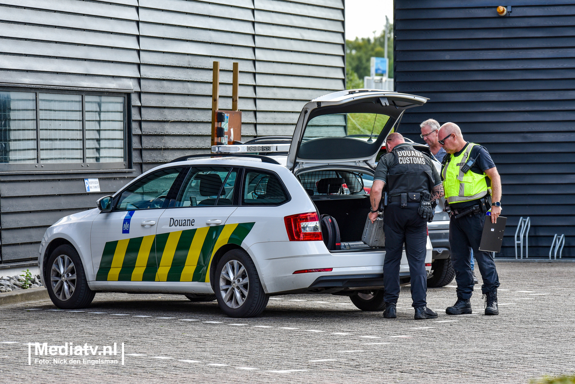 50-jarige belg gesnapt met 410 kilo cocaïne in Rotterdamse haven