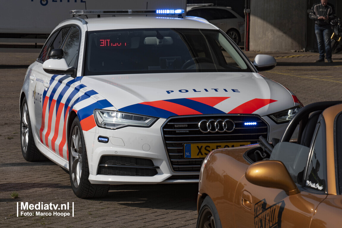Auto met kogelgaten aangetroffen Oldegaarde Rotterdam