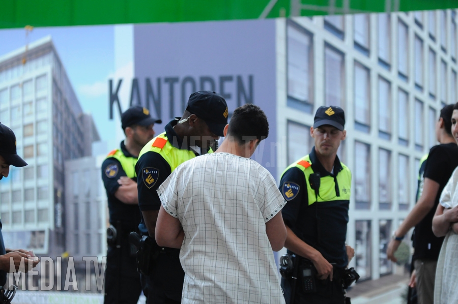 Politie houdt controle tijdens Boothstockfestival Kralingse Bos Rotterdam