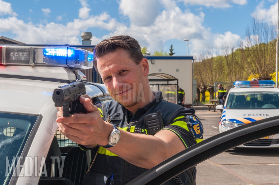 Politie vind vuurwapens in Rotterdam en Oudenhoorn