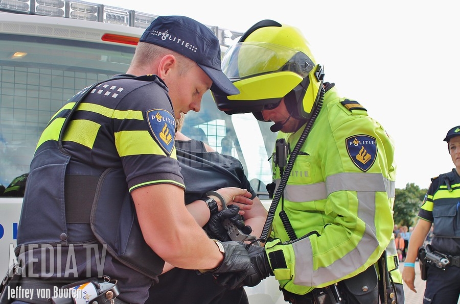 Drietal inbrekers loopt agenten tegemoet Boergoensevliet Rotterdam