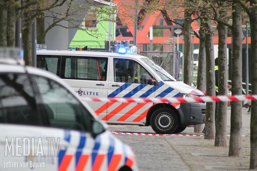 Politie zoekt woningovervallers Ijsselmondselaan Rotterdam